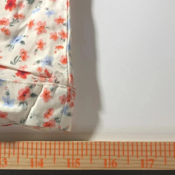 🌸NEW🌸 PINK ROSE Floral Blouse. - Picture 6 of 7